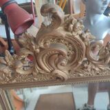 Miroir classique en bois doré