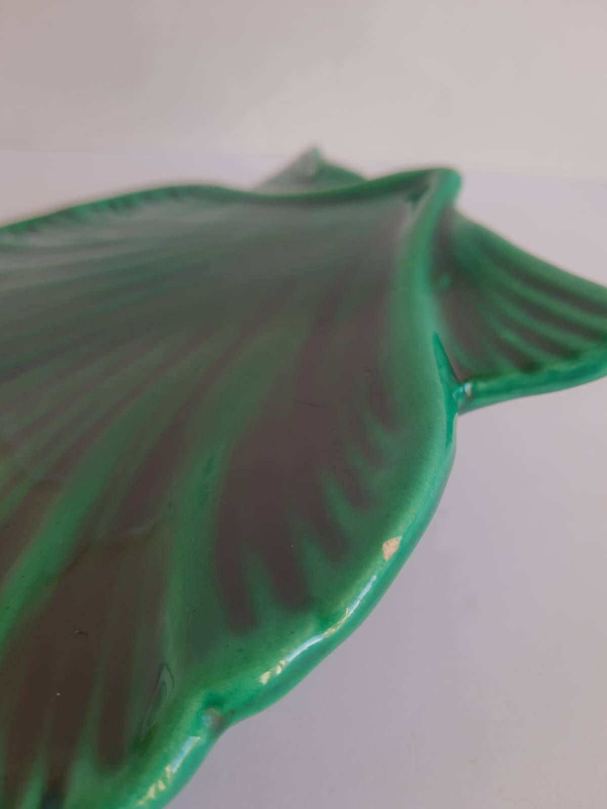 Petit plat coquille vert ancienne vintage