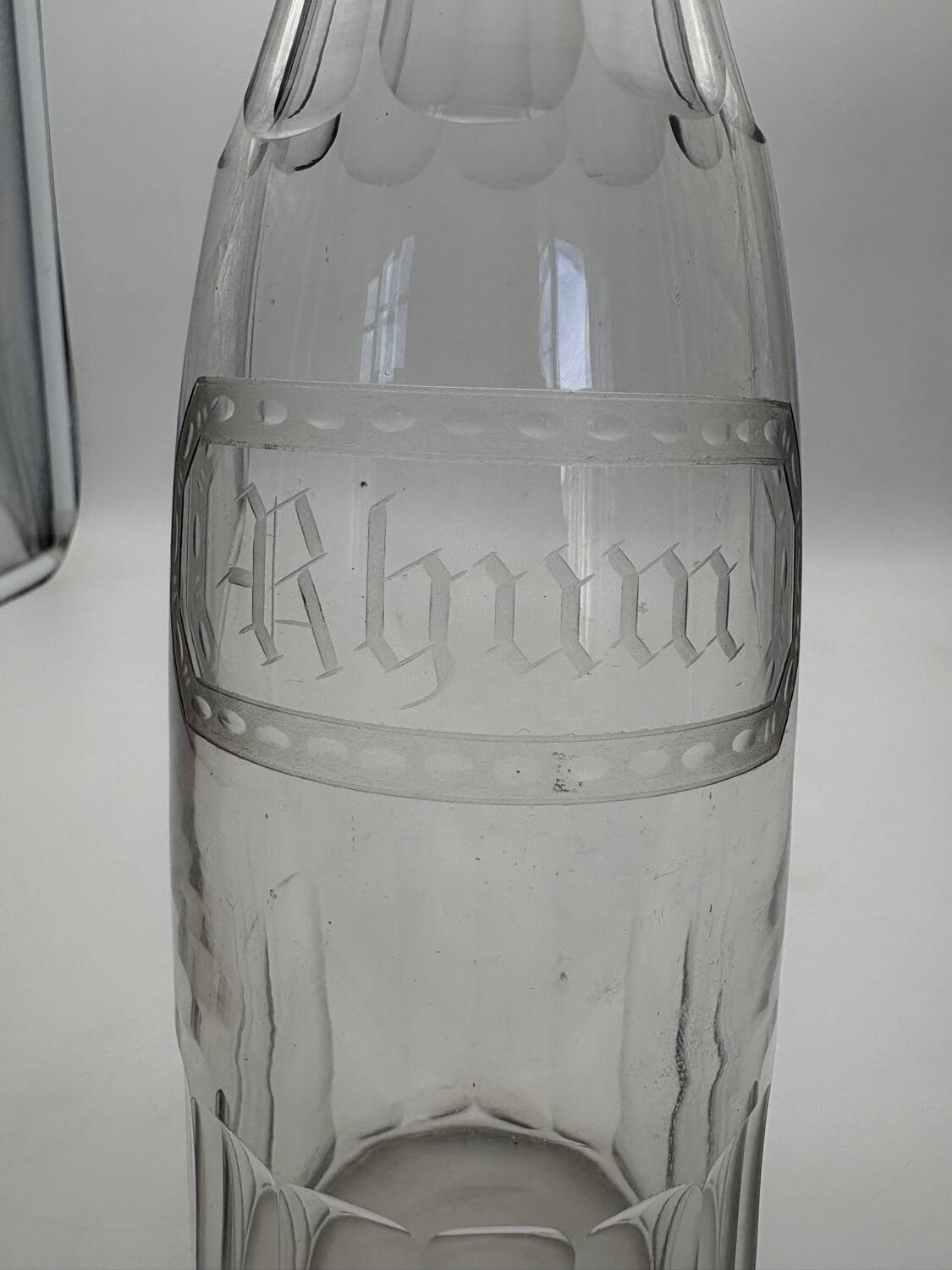 Antique engraved crystal decanter for Rum, 19th century