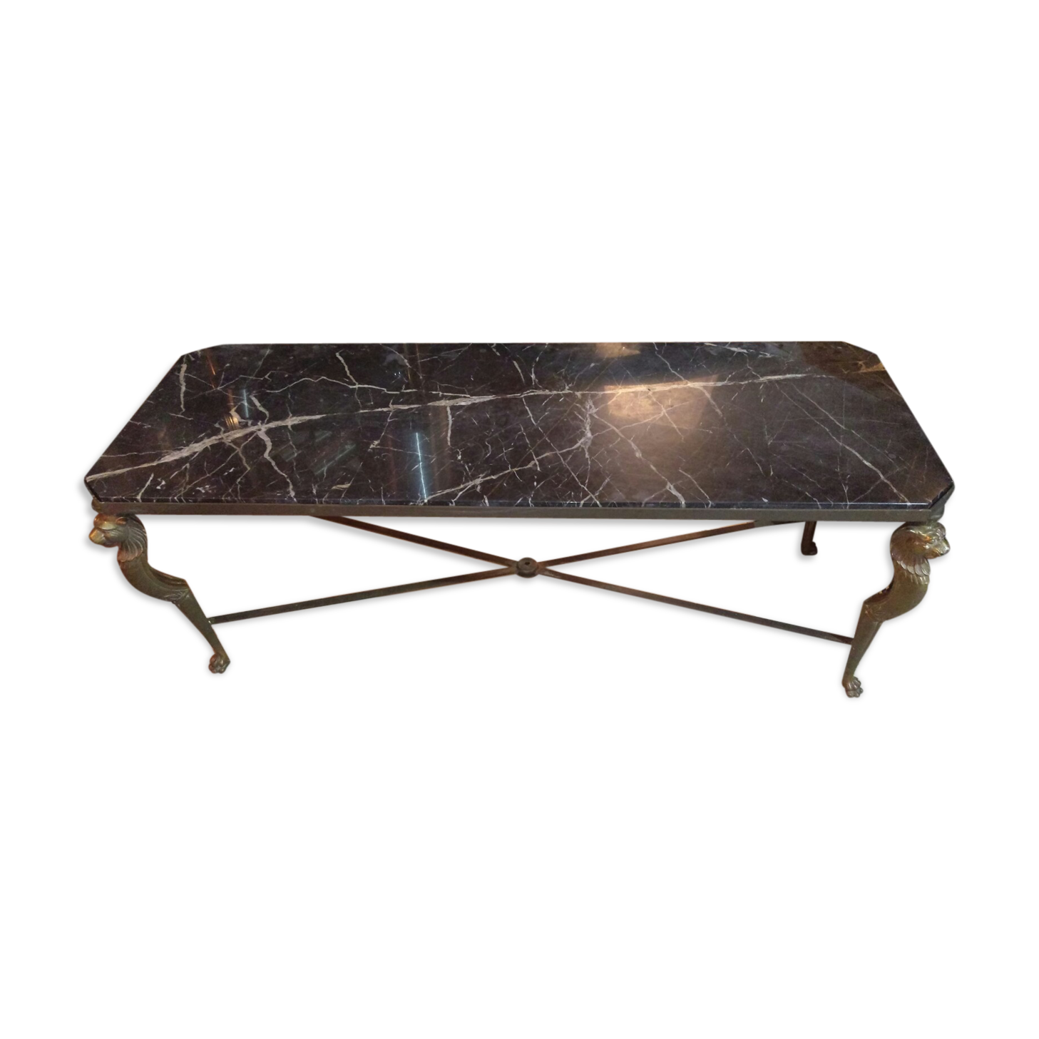 Table basse en marbre pieds avec des lions en bronze