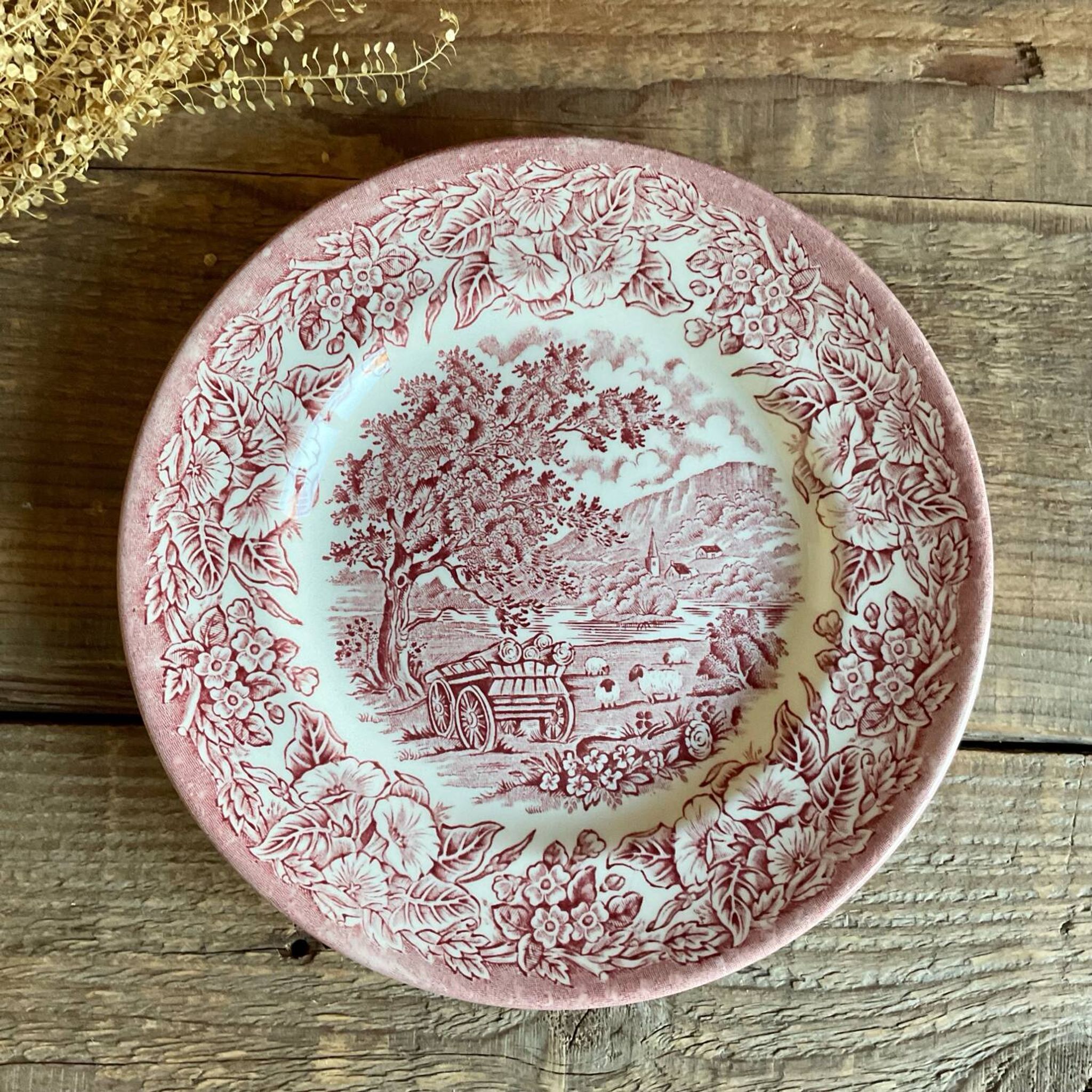 7 EIT England dessert plates