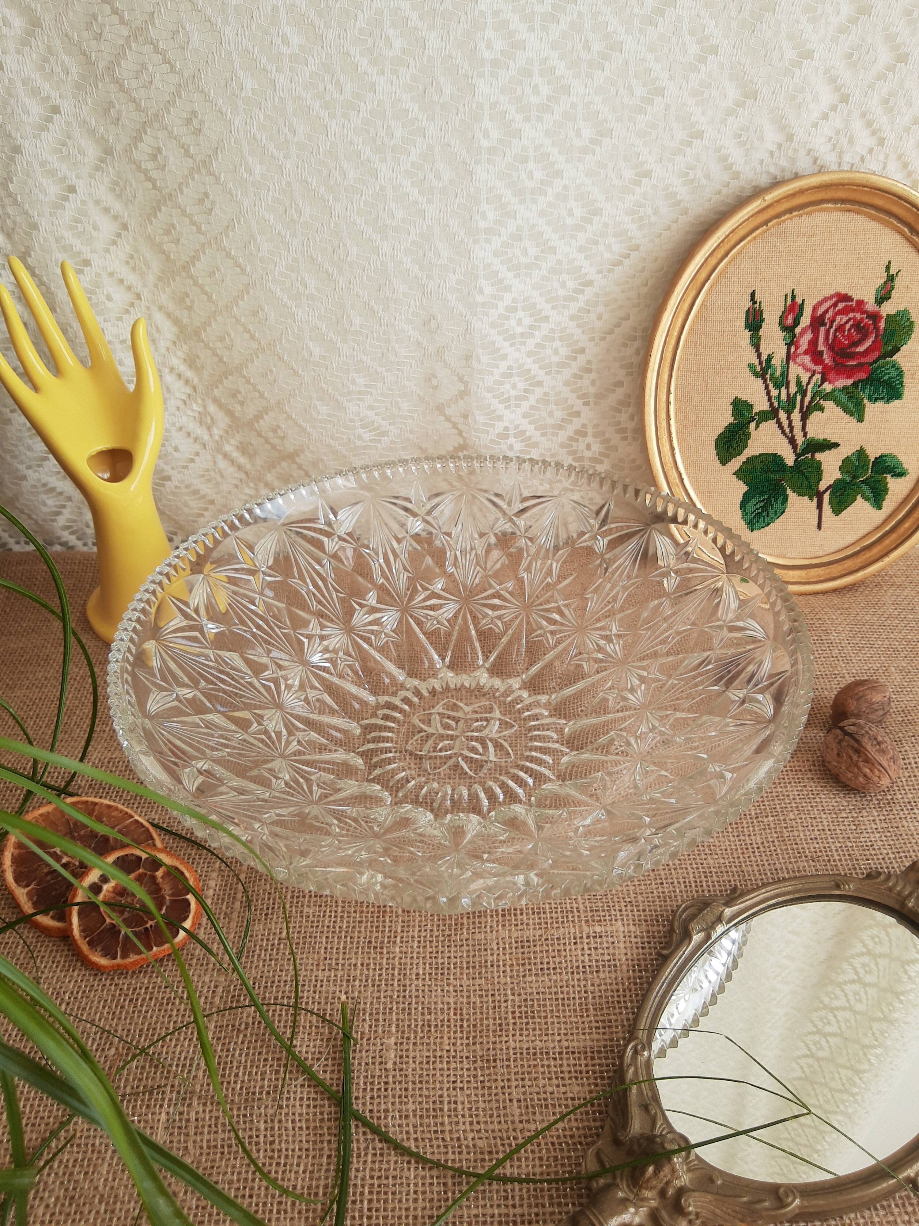 Large chiseled glass fruit cup
