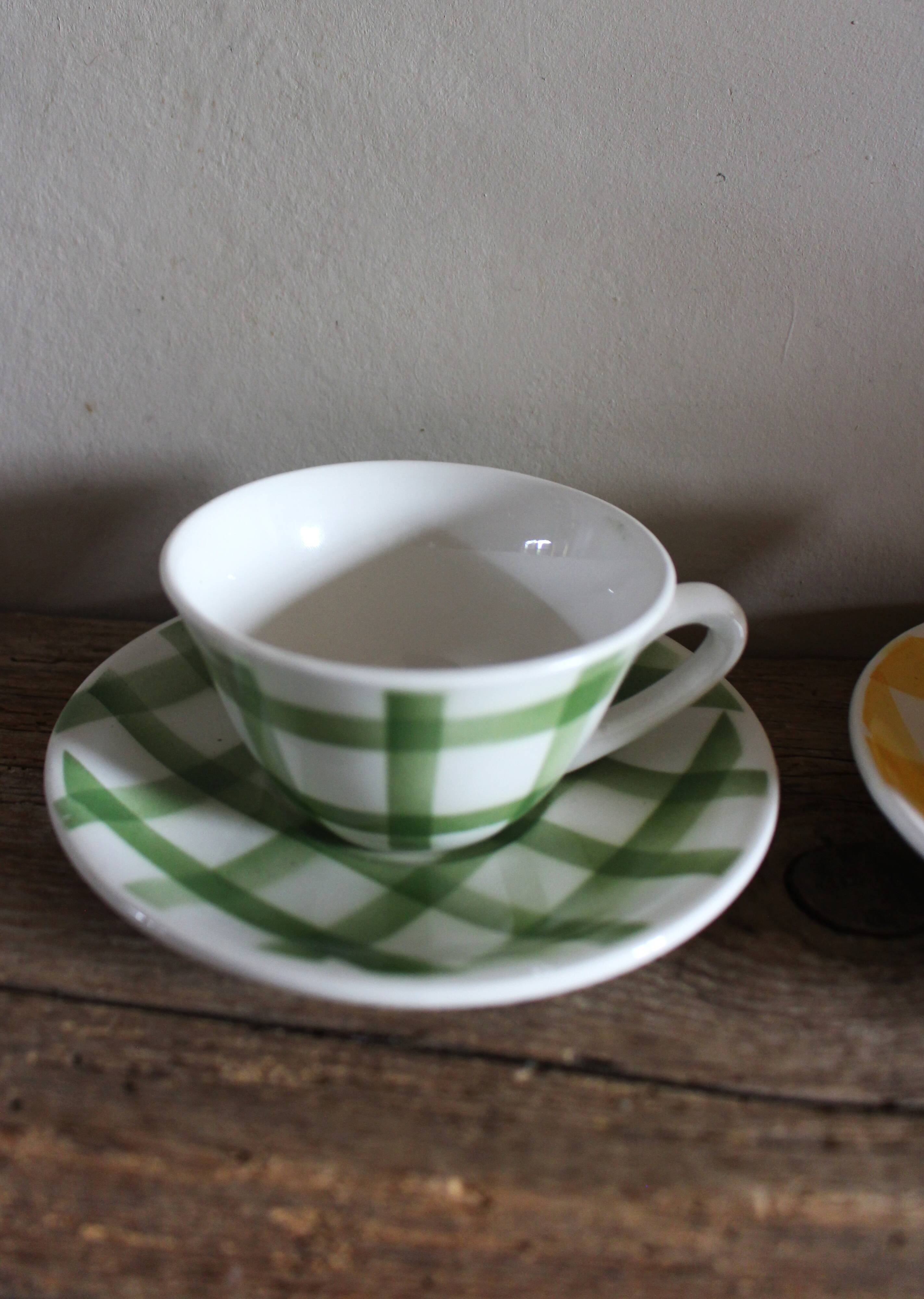 2 cups saucers Square Yellow Green Vintage