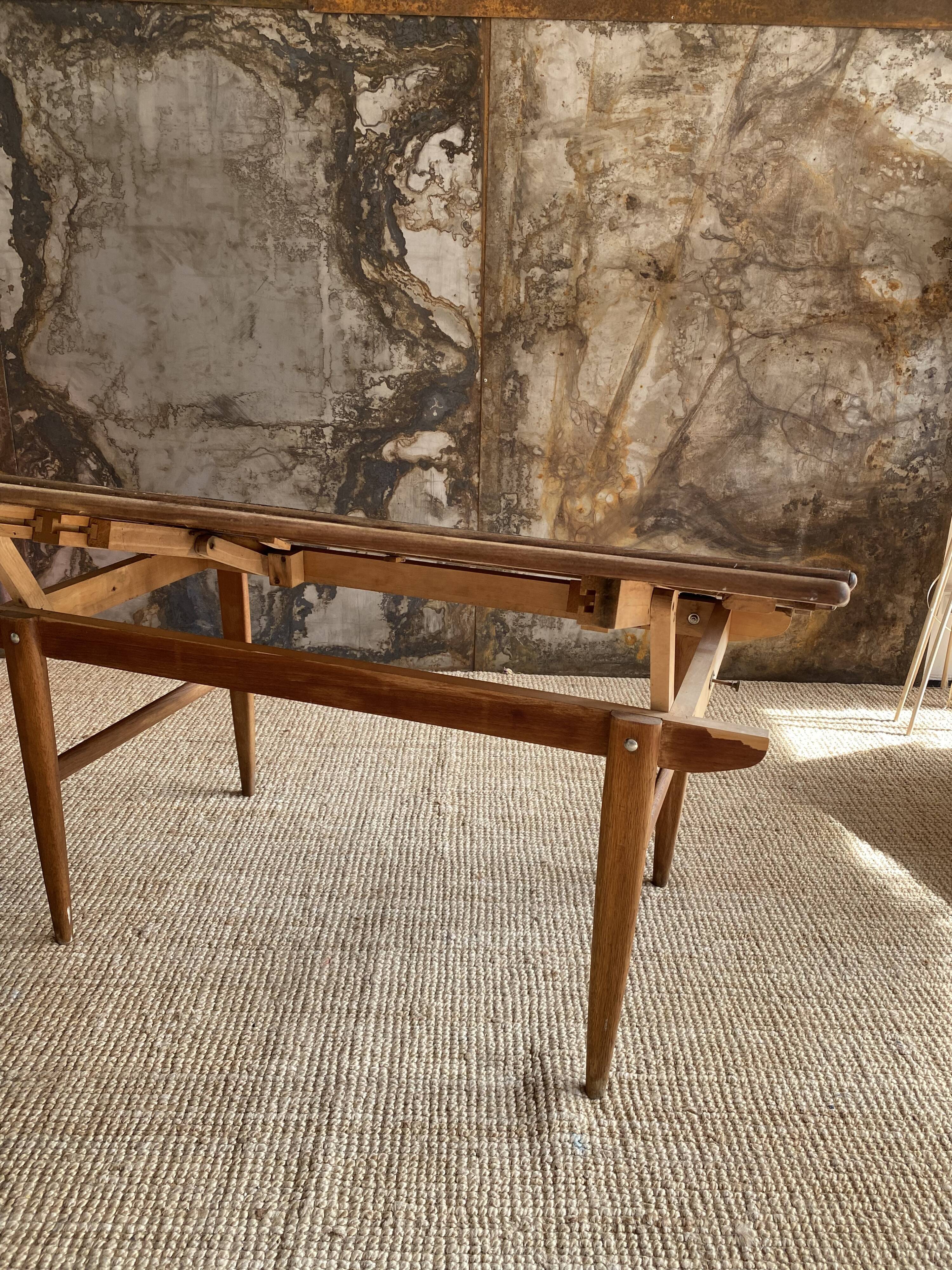 Table basse scandinave escamotable
