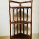 Étagère d'angle vintage en bambou et rotin années 1960/70