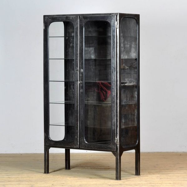 Cabinet médical vintage, années 1970
