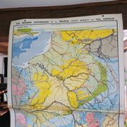 Geographical map of the natural regions of France.