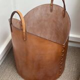 Log holder in tan leather The new craftsmen
