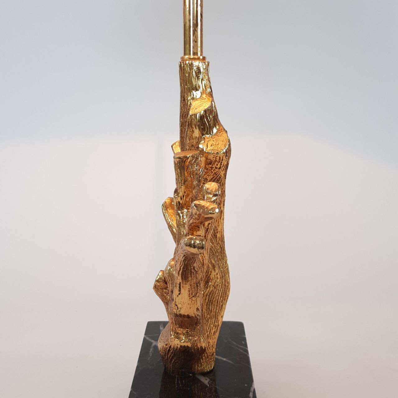 Lampe de table - forme de corail - marbre et métal doré