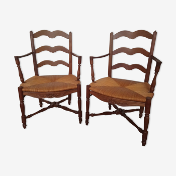 2 fauteuils en bois assise paillée