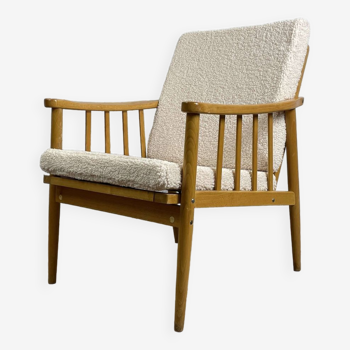 Fauteuil en chêne type scandinave retapissé, Pays de l’Est, années 70-80