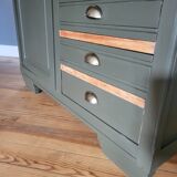Asymmetrical cabinet