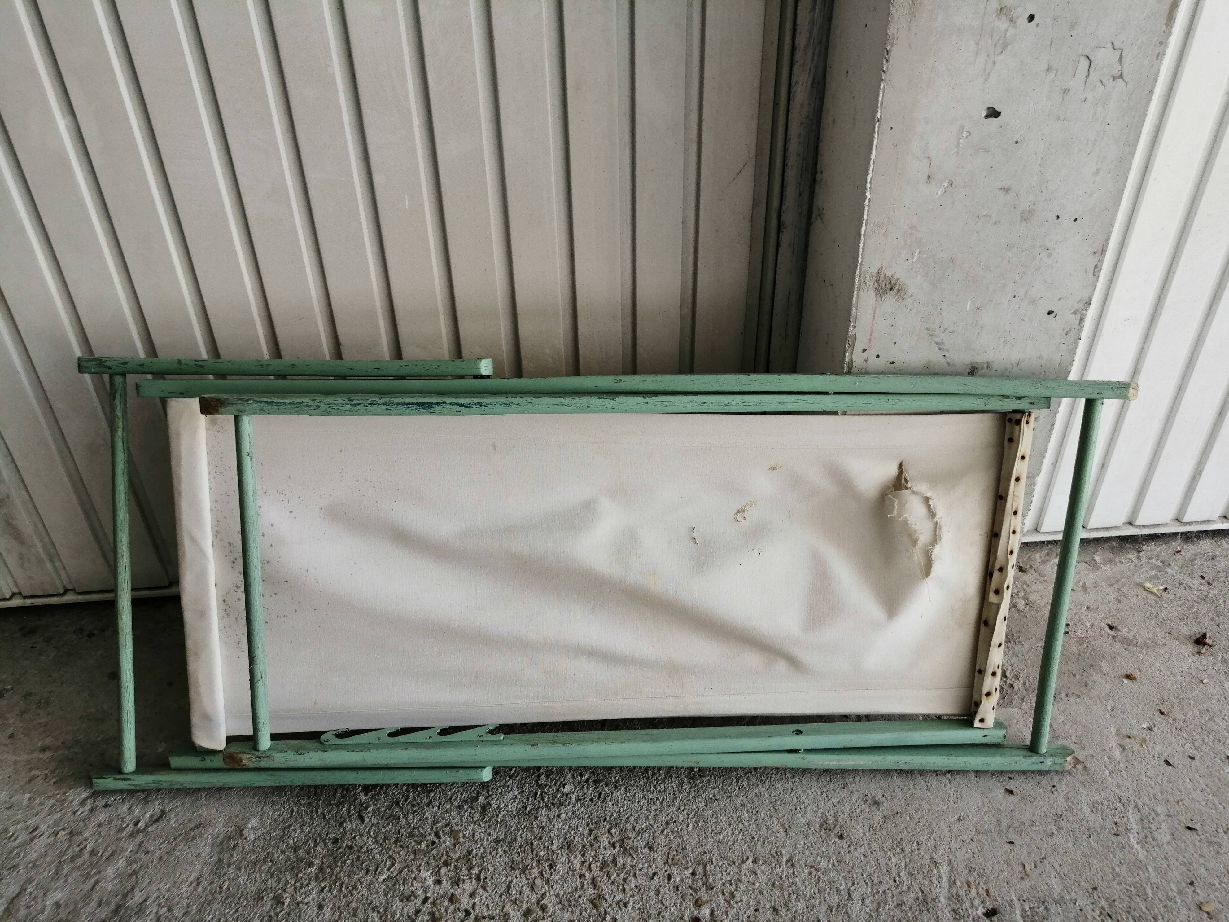 Foldable wooden long chair