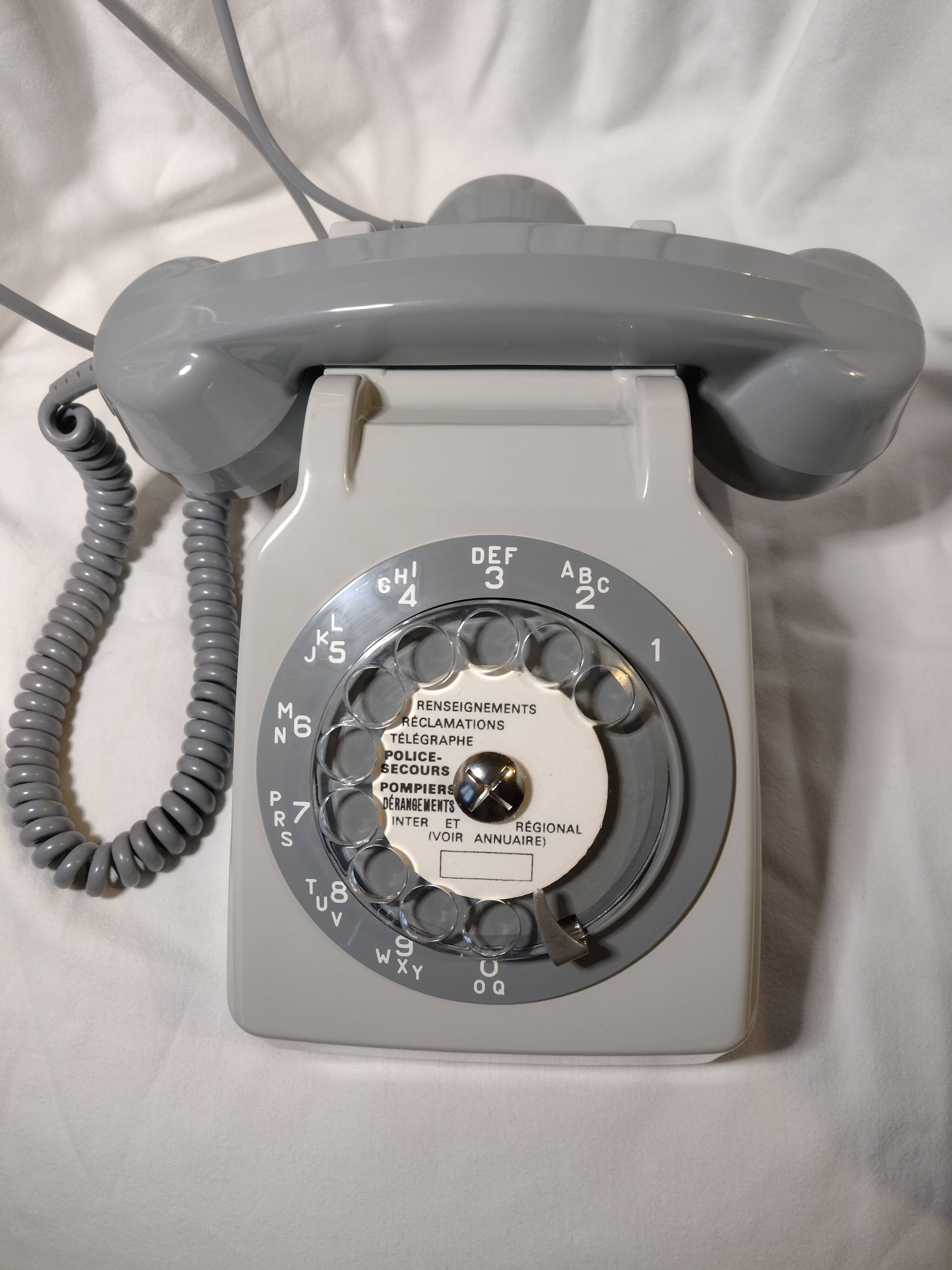Vintage S63 Gray Rotary Dial Ptt Telephone