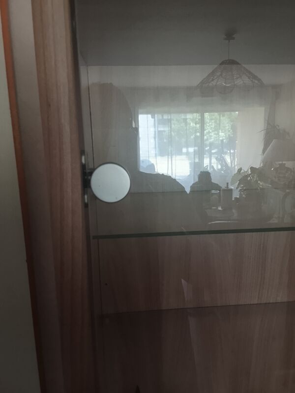 Vitrine bois et vitres