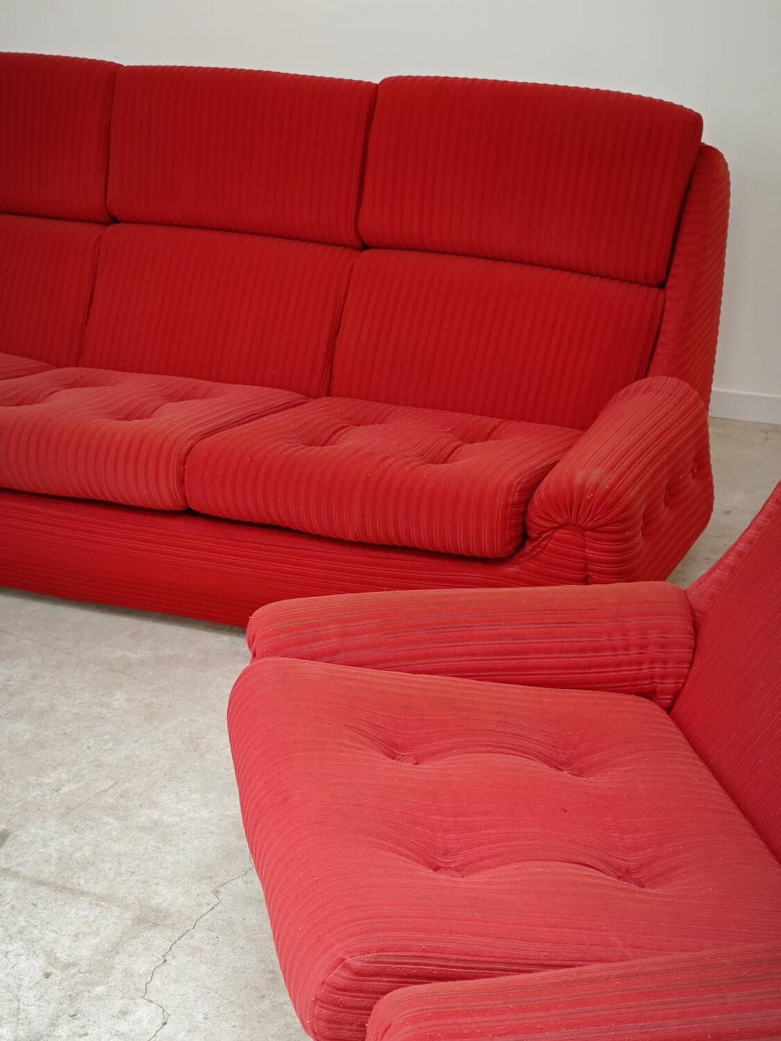 Complete red salon jitona style atlantis space age 1970