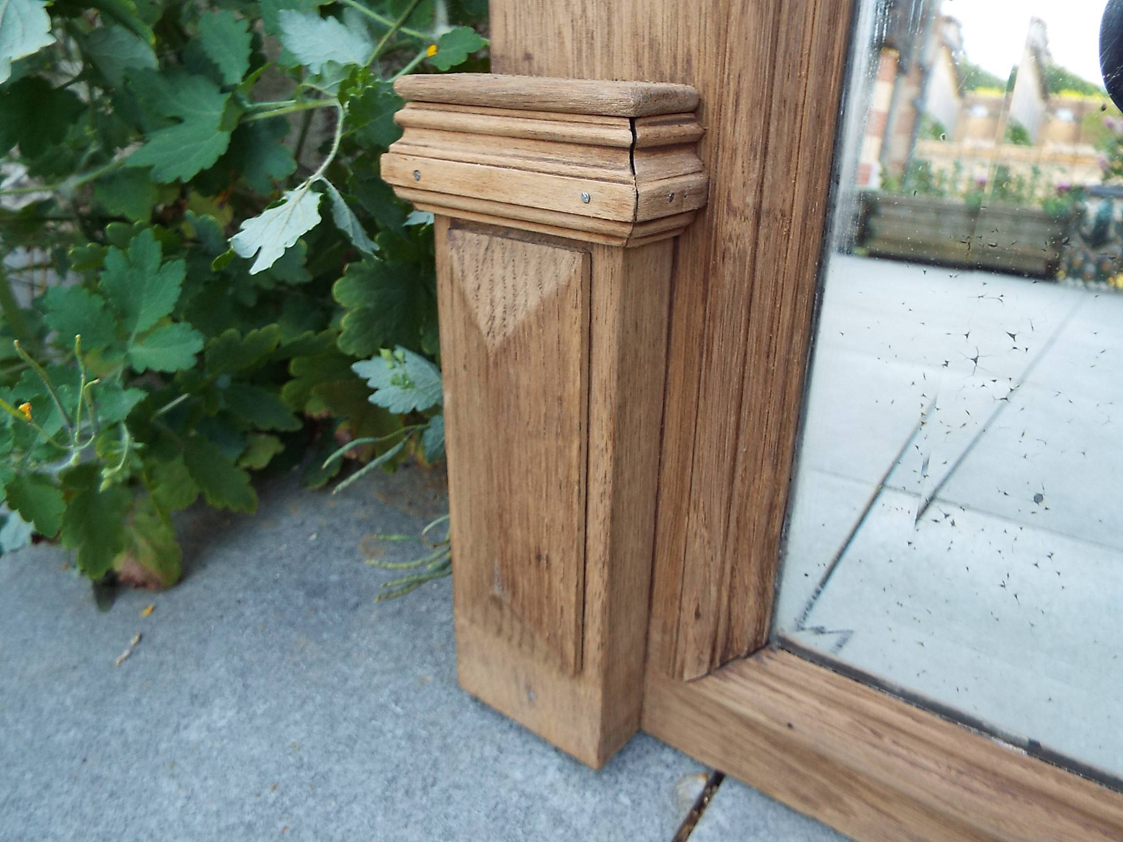 Old mirror henri ii light