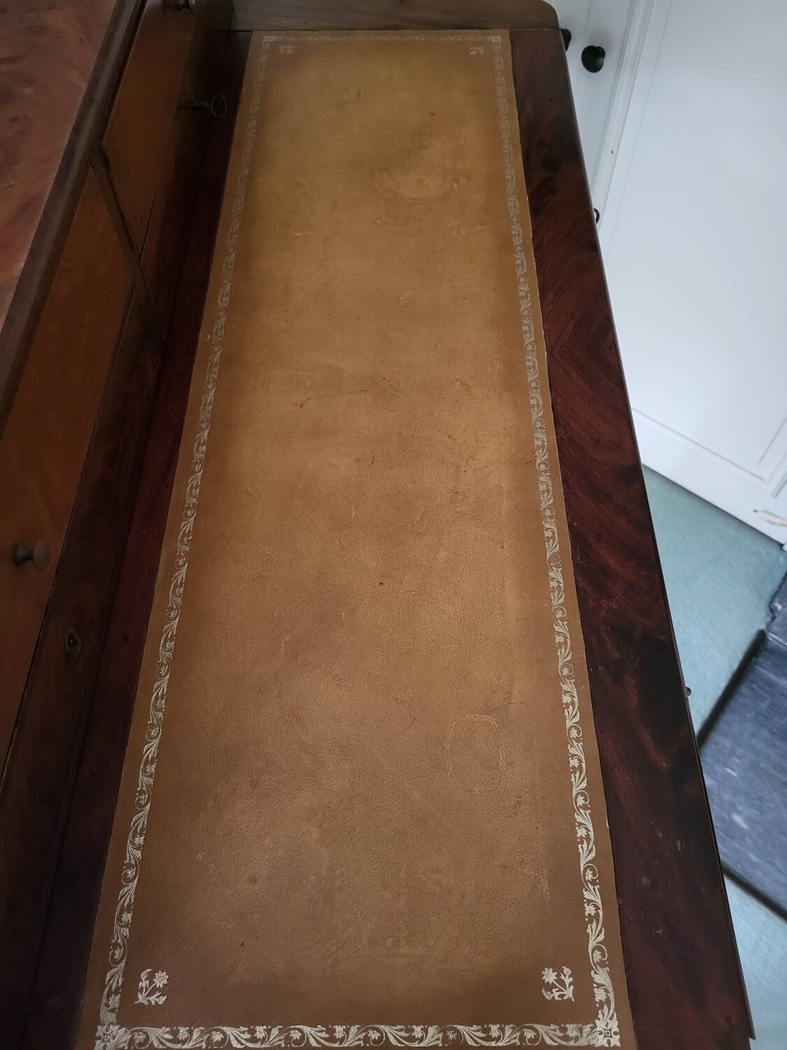 Louis Philippe Office