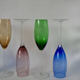 Set of 5 designer champagne flutes in colored glass from the 70s