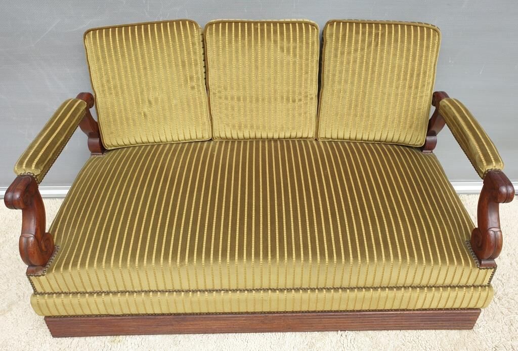 Sofa terminal velvet style Restoration