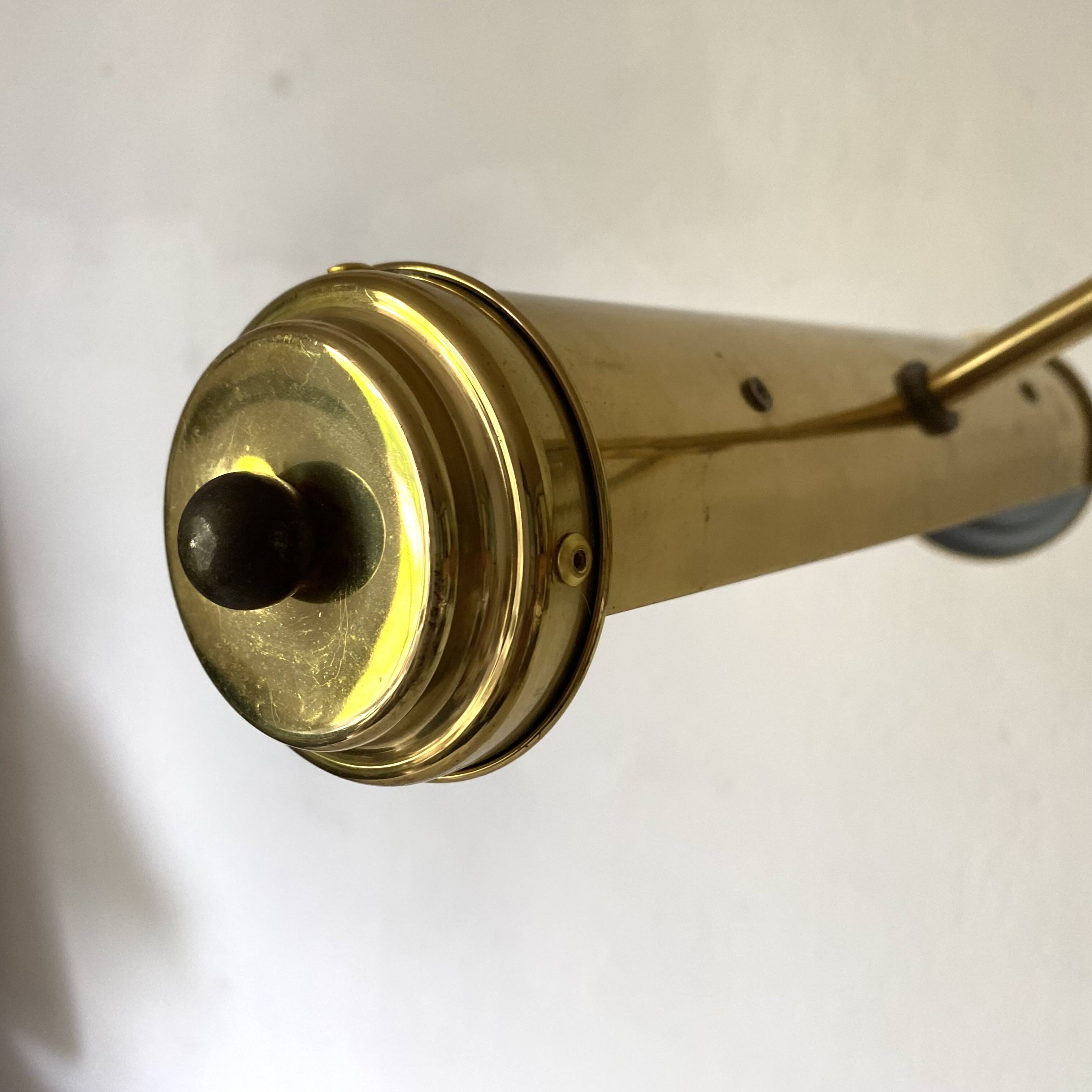 Wall light for brass picture lighting