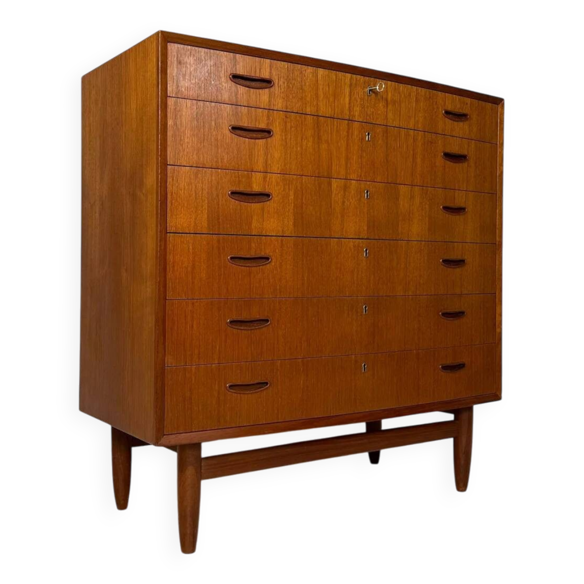 Commode danoise en teck à façade cintrée, années 1960