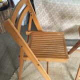 Lot of 2 folding chairs