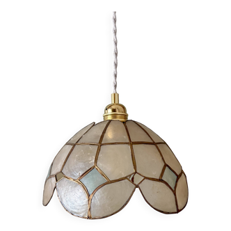 Suspension abat jour vintage en nacre blanche et bleue et laiton
