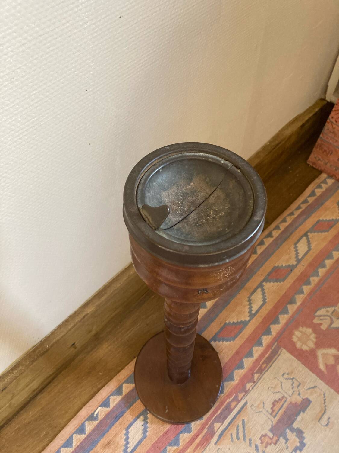 1940s ashtray on turned base