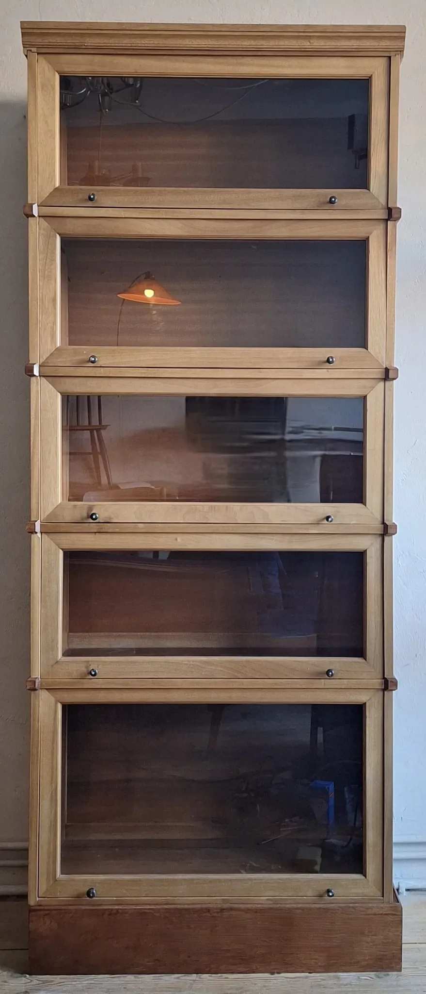 Globe-Wernicke stacking 'barrister's bookcase', USA 1920