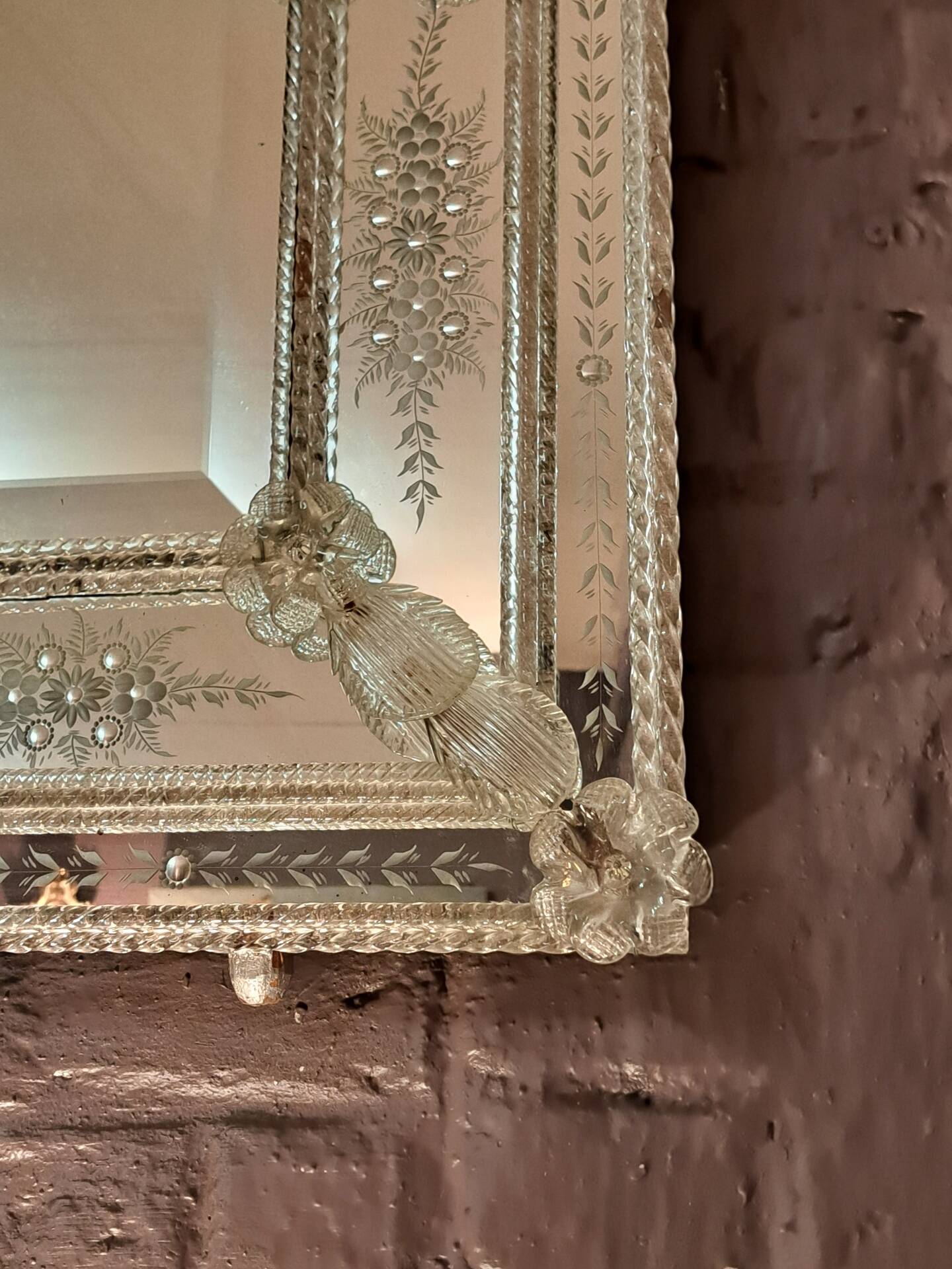 Venetian mirror with Murano glass frame