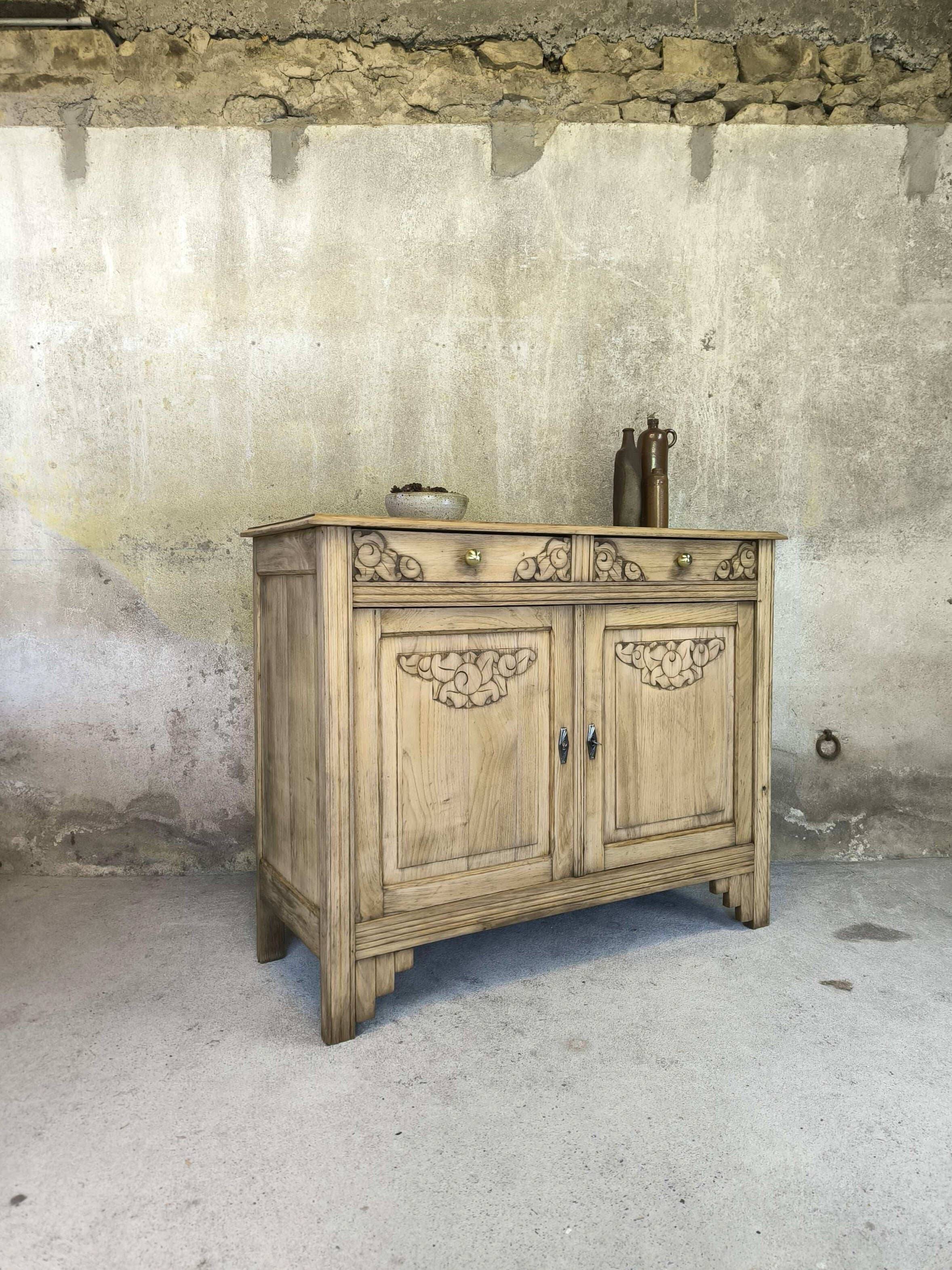 Buffet parisien vintage art déco en bois massif.