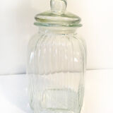 Airtight in striated glass candy