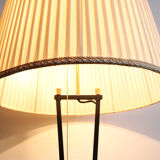 1950s floor-lamp in brass and plissé