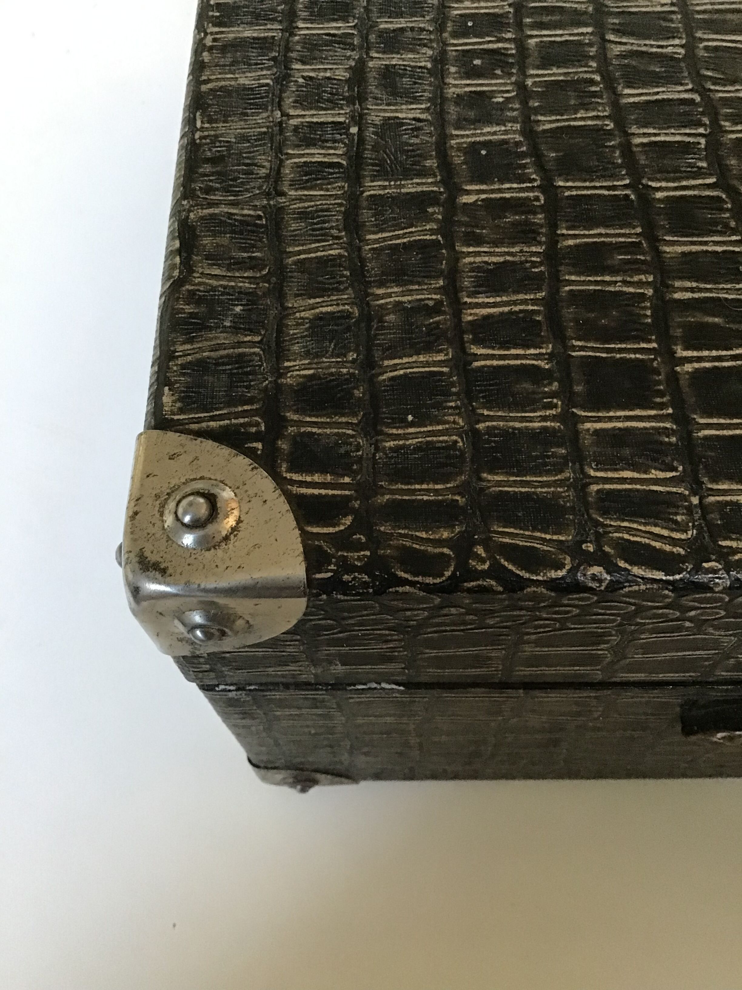 Portable old phonograph