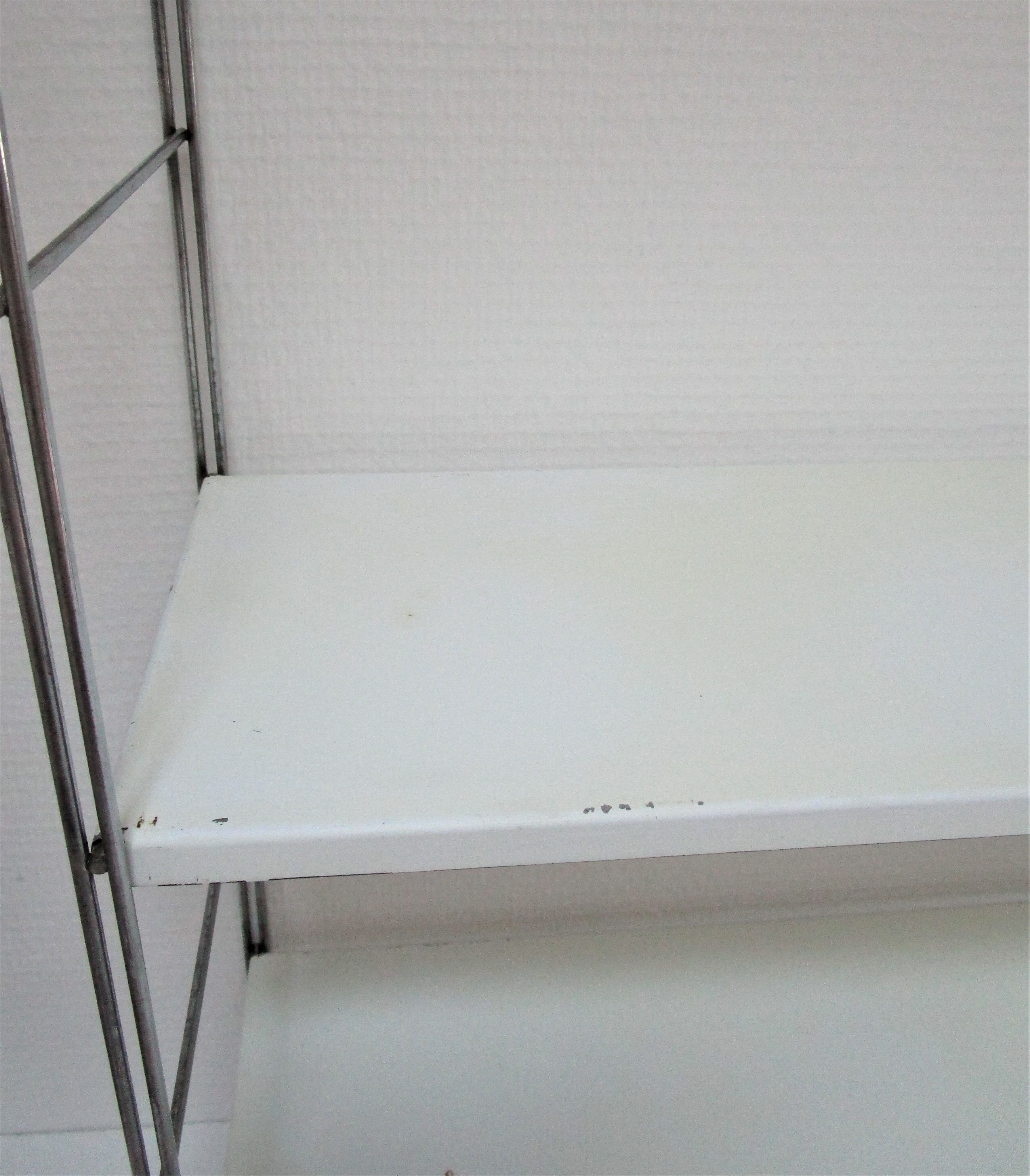 Étagère String métal blanc et acier années 60