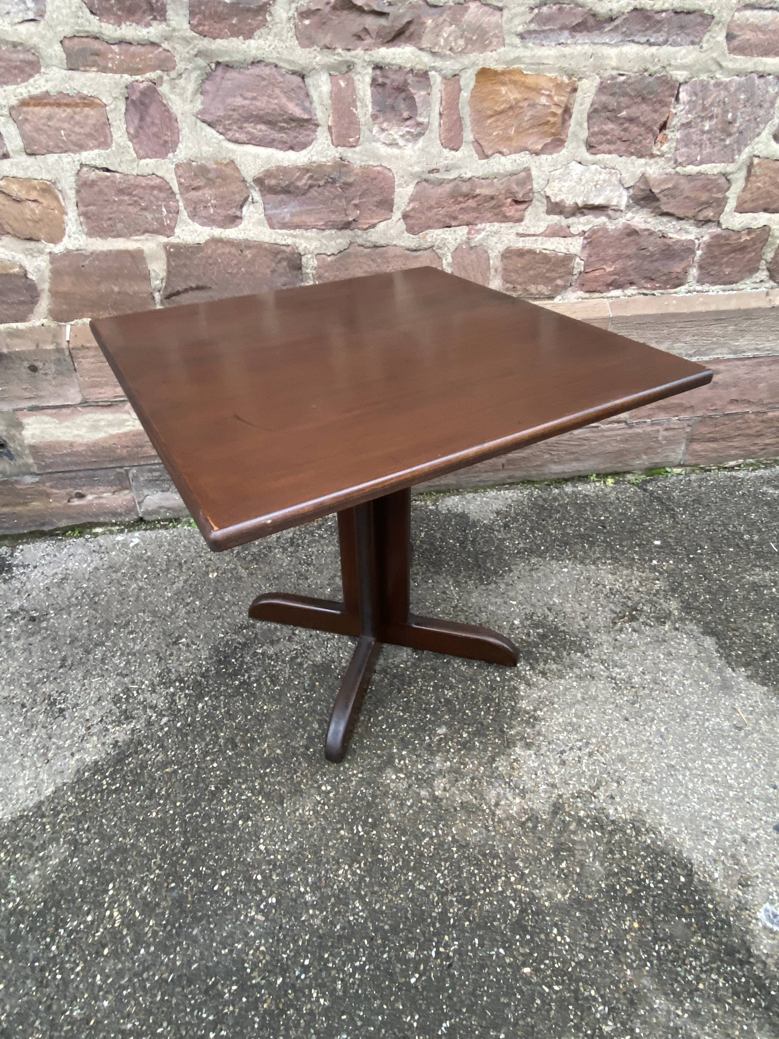 Vintage bistro coffee table 1970