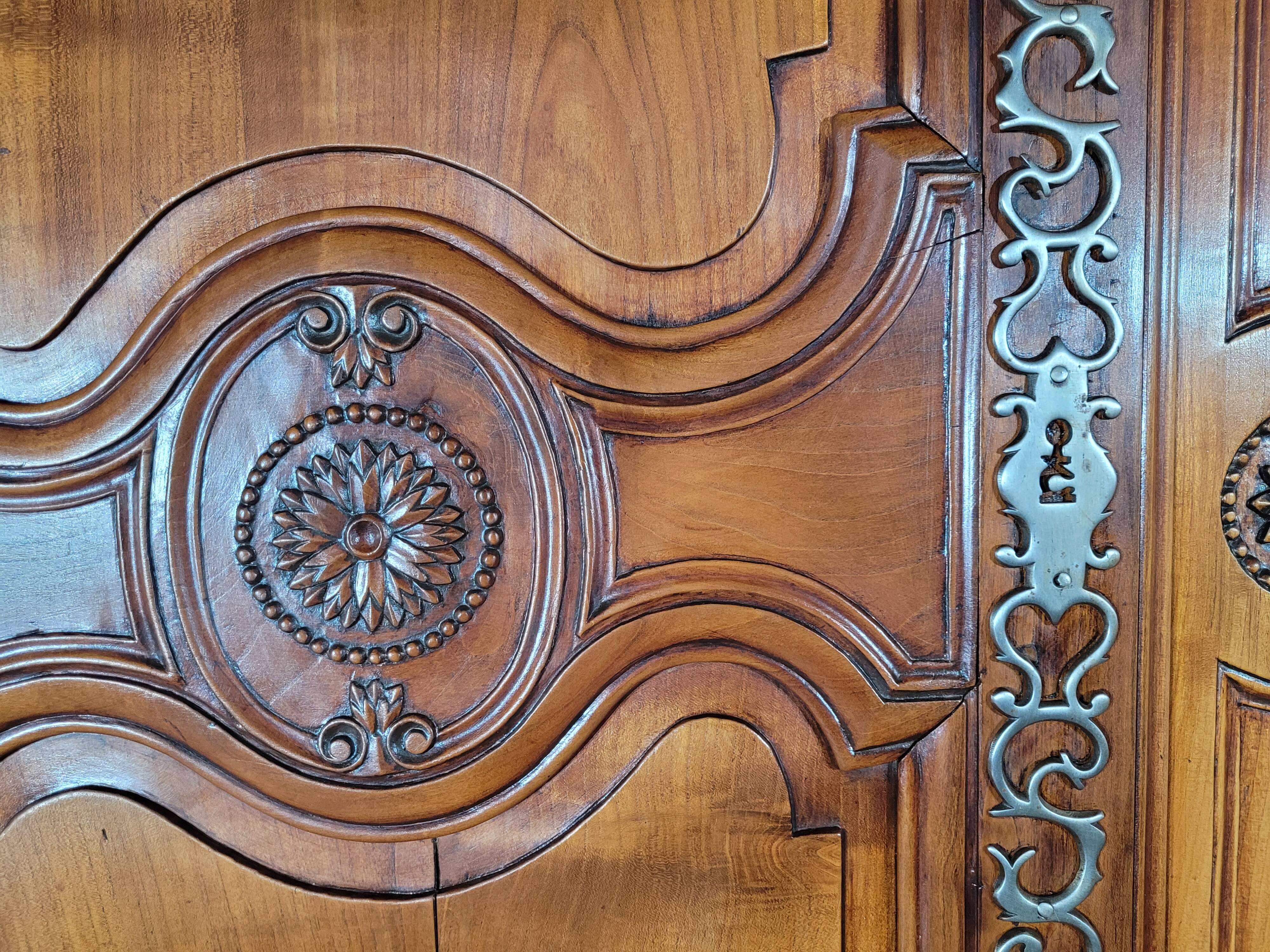 Double-body sideboard in cherry wood, Louis XV period