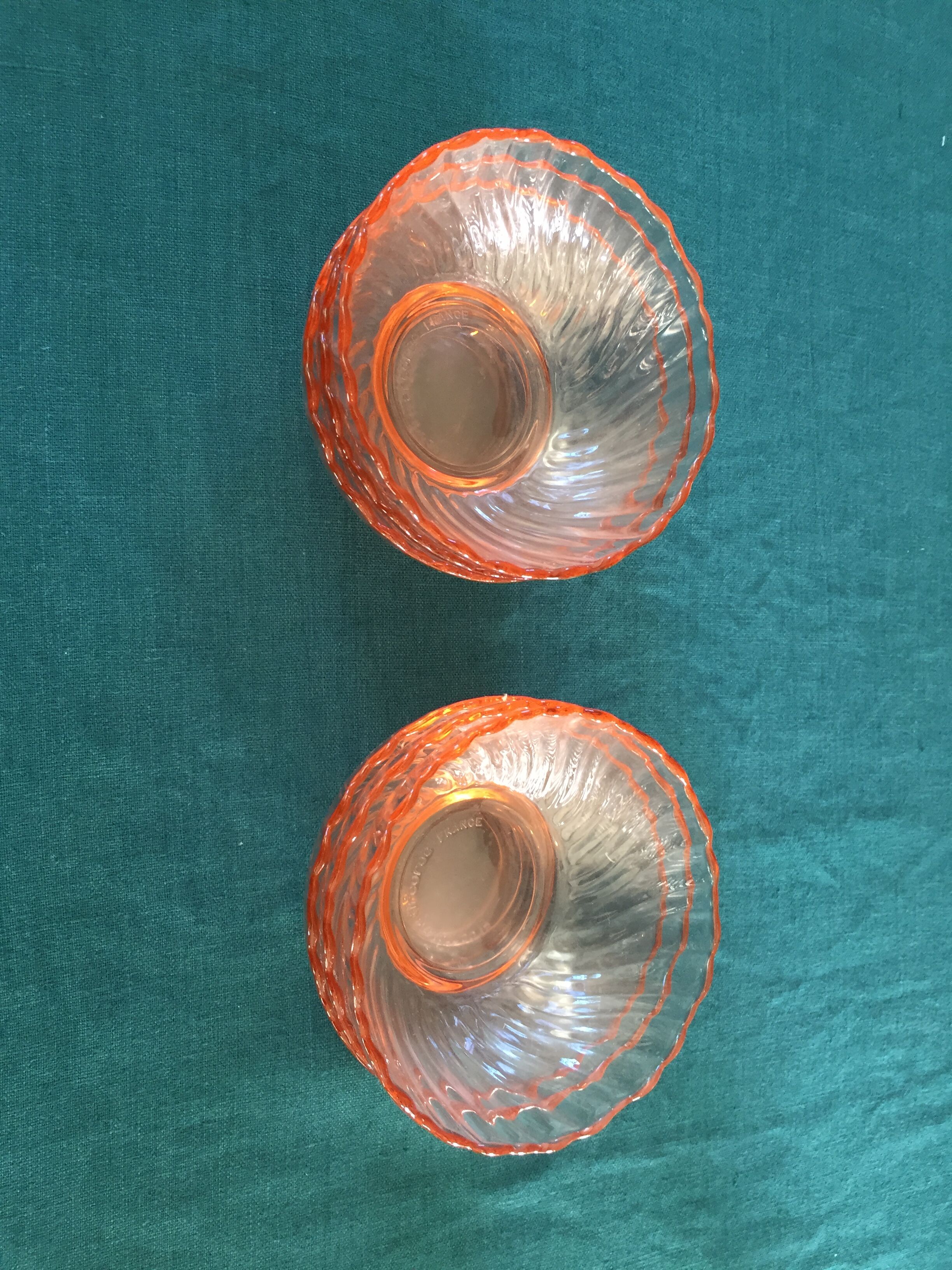 Series of 6 cups in pink glass France