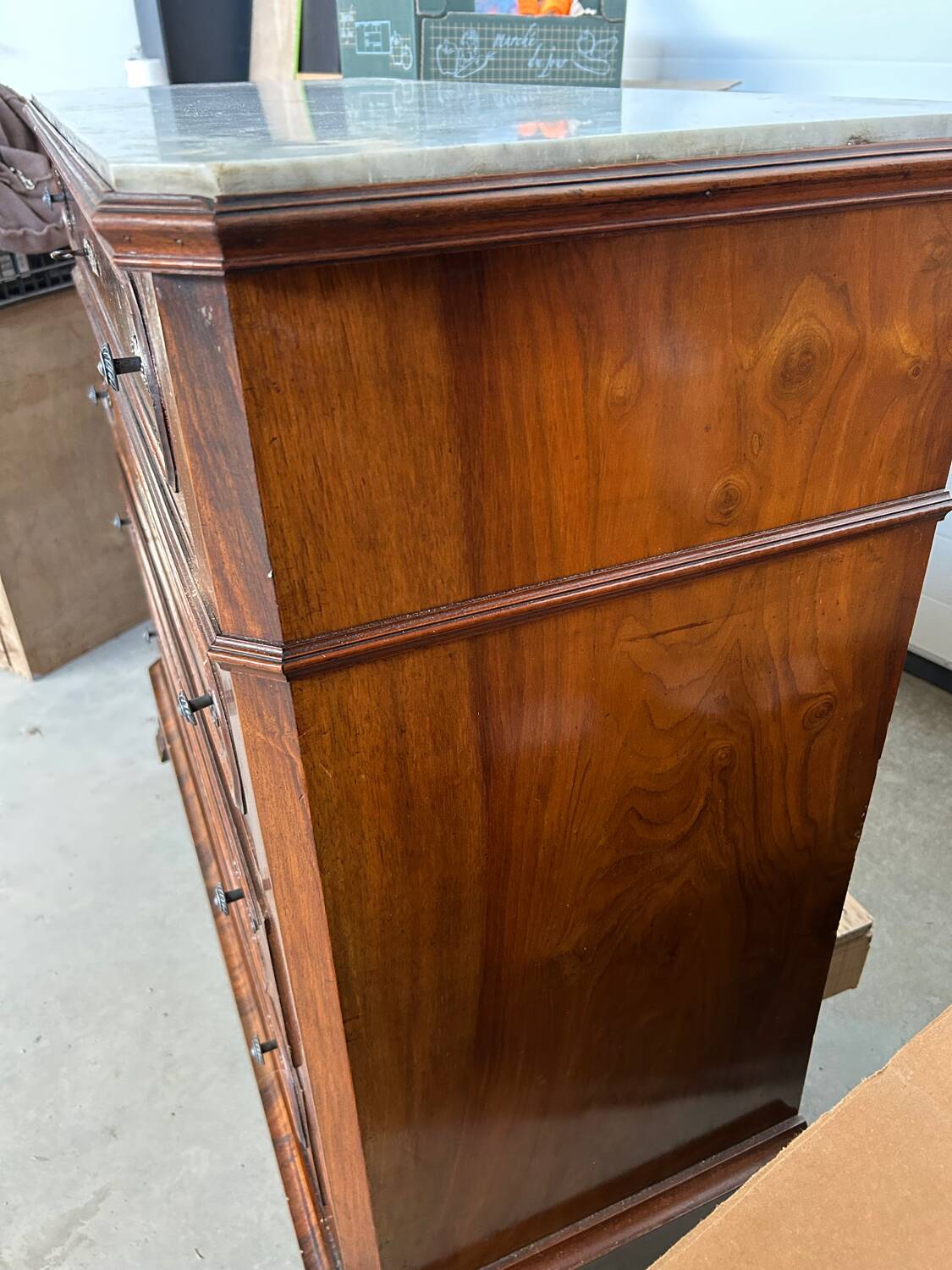 4-drawer chest of drawers