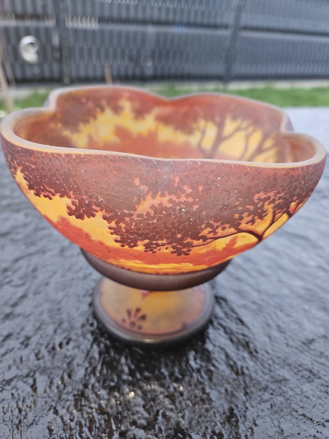 Large bowl on pedestal Daum Nancy – Lakeside landscape 1910