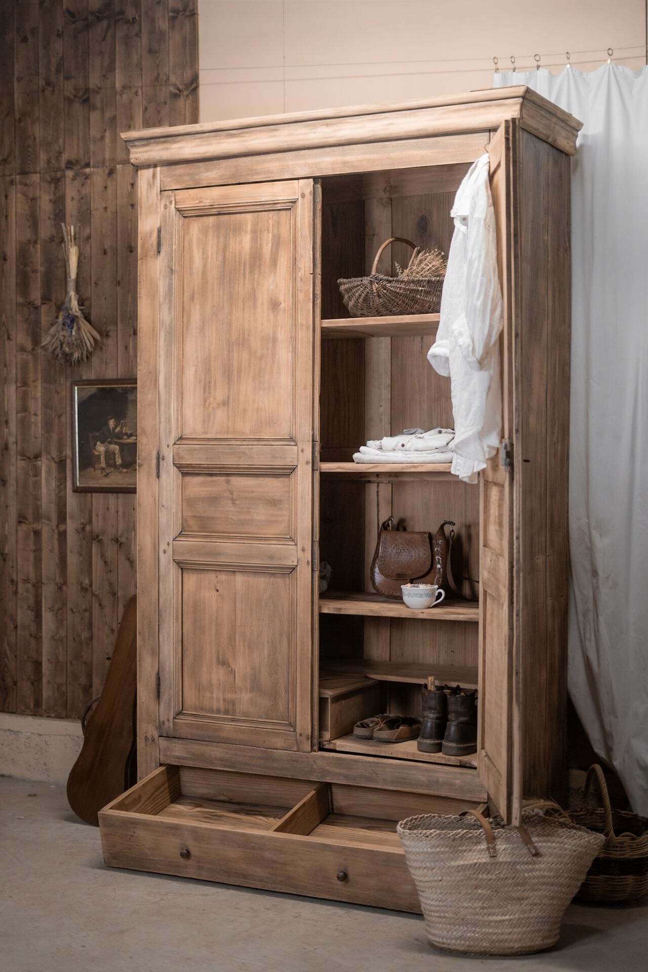 Armoire en peuplier