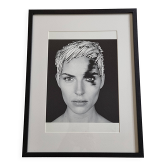 Photographie de mode, portrait, Petra Bernardi, encadré sous verre, 32 x 41 cm