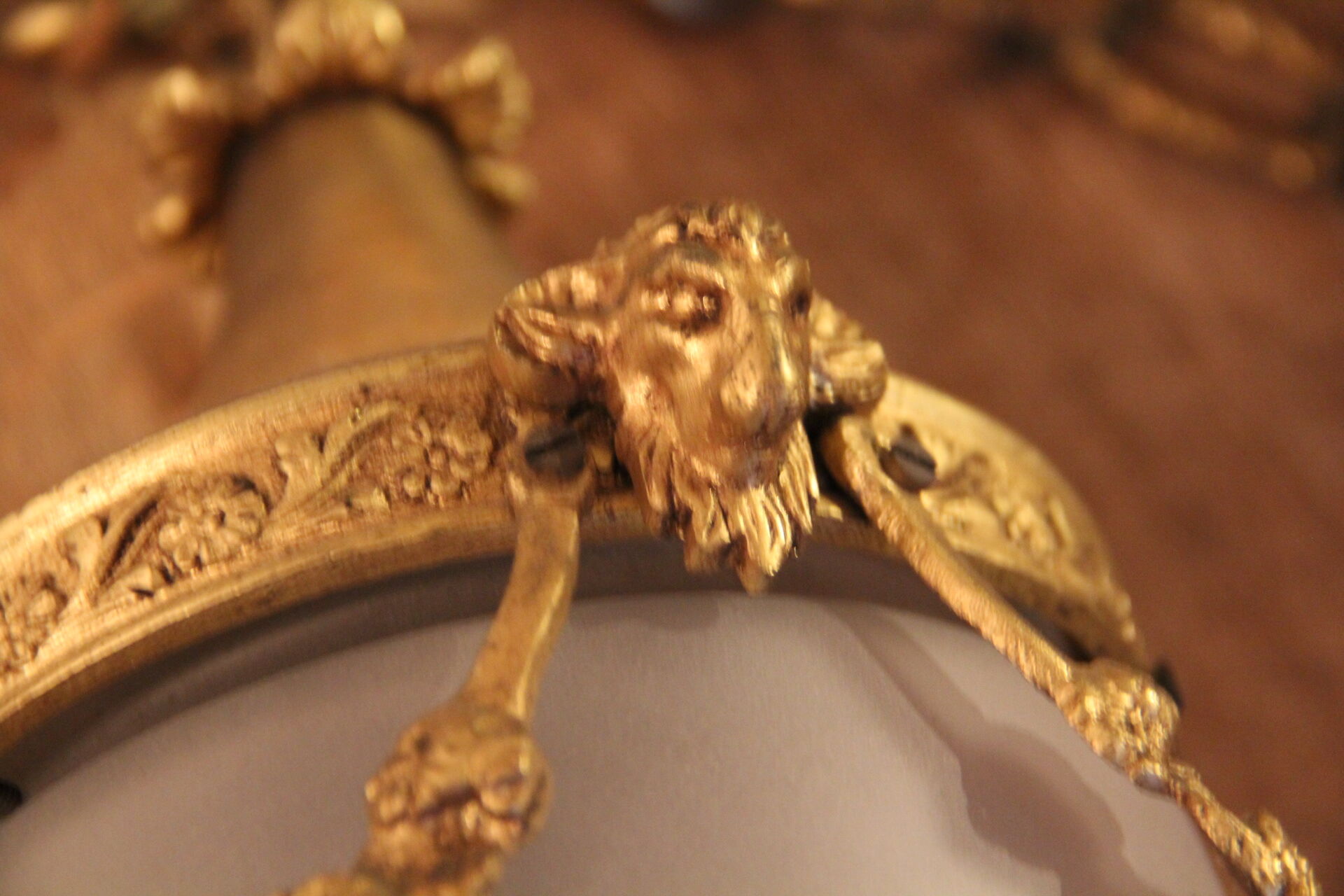 Shell chandelier 1900, frosted glass engraved and bronze