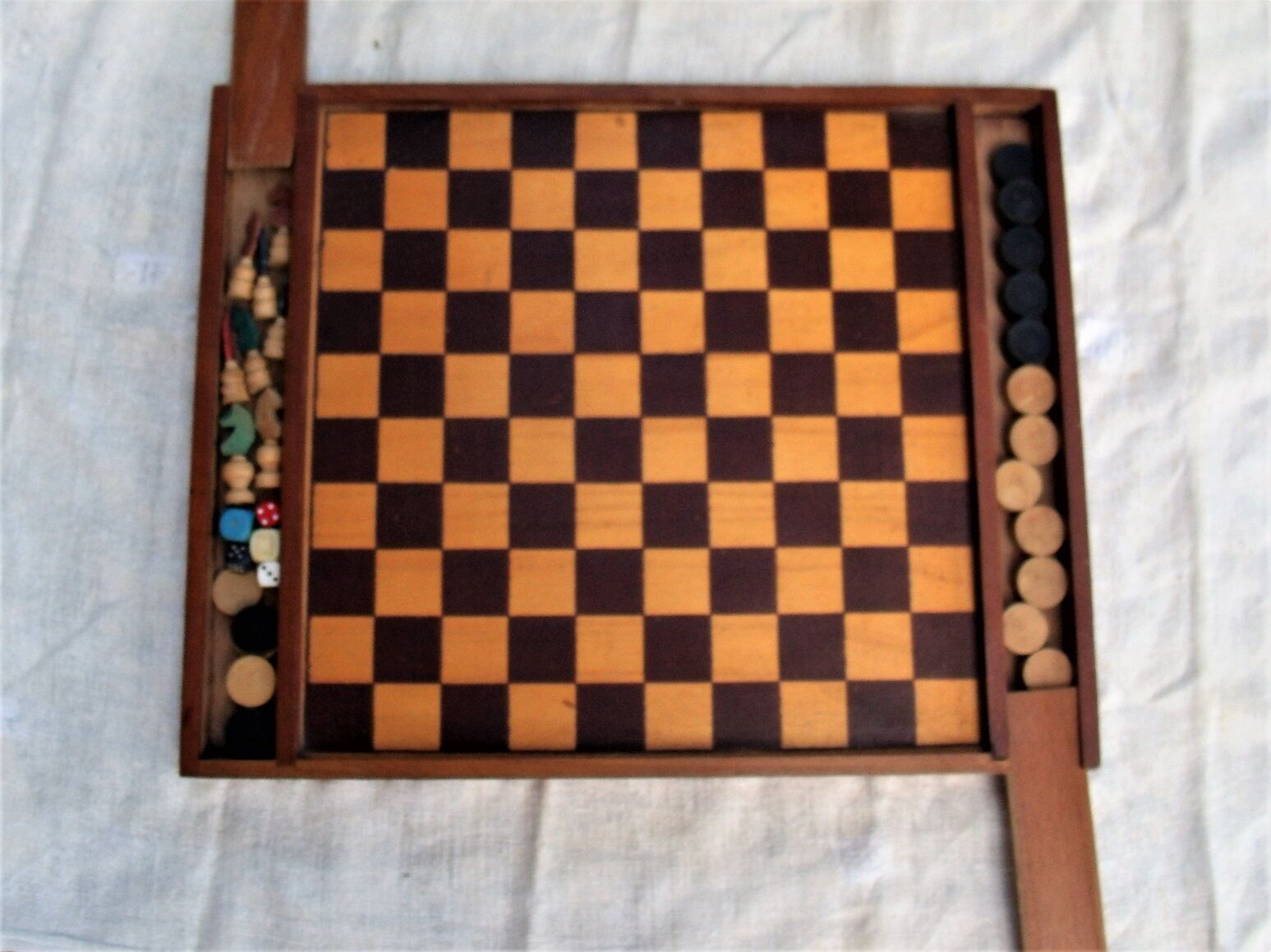 Wood checkered games Parcheesi game of checkers