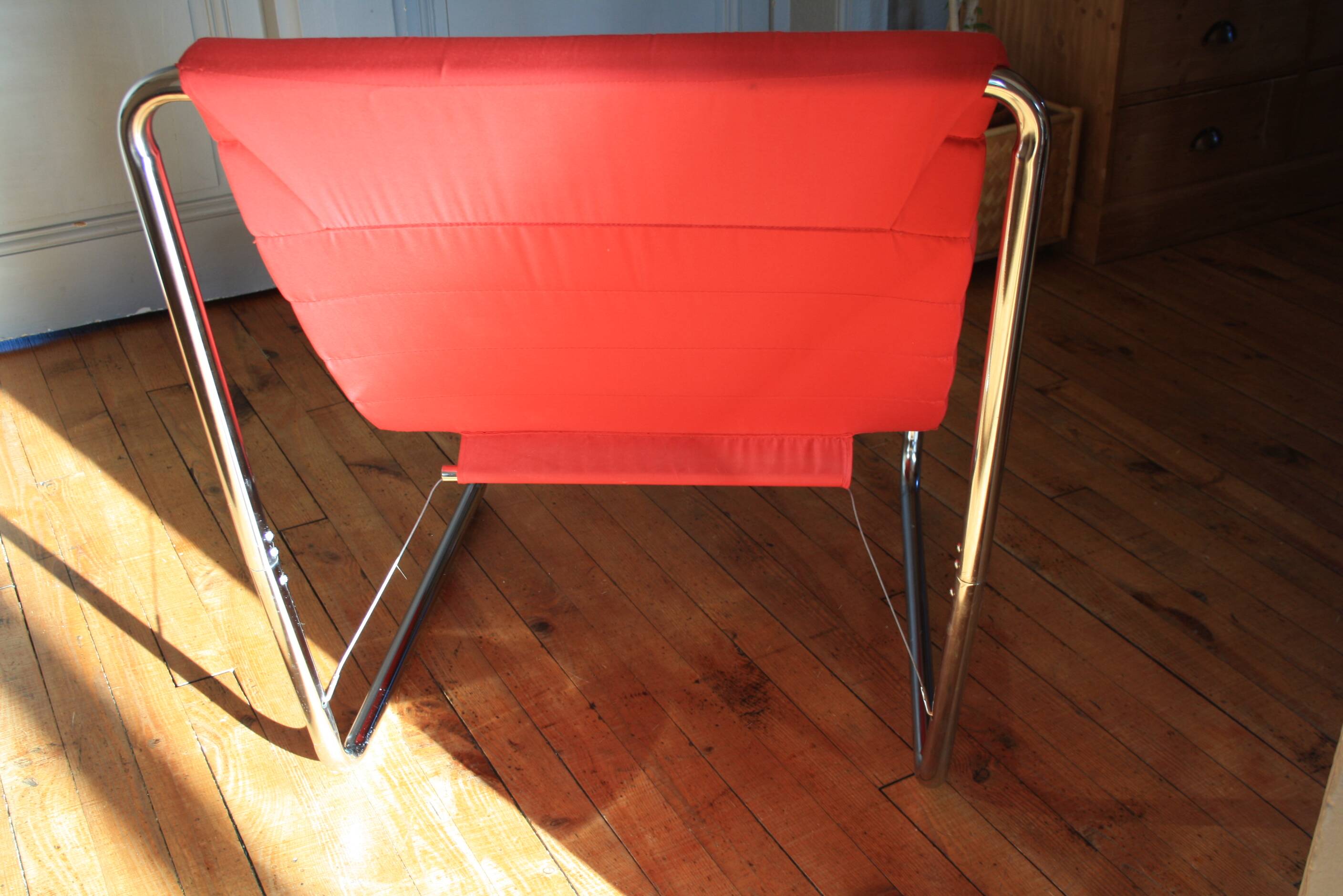 Hanging chair with boudin seat