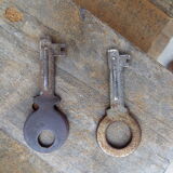 Double curtain cabinet