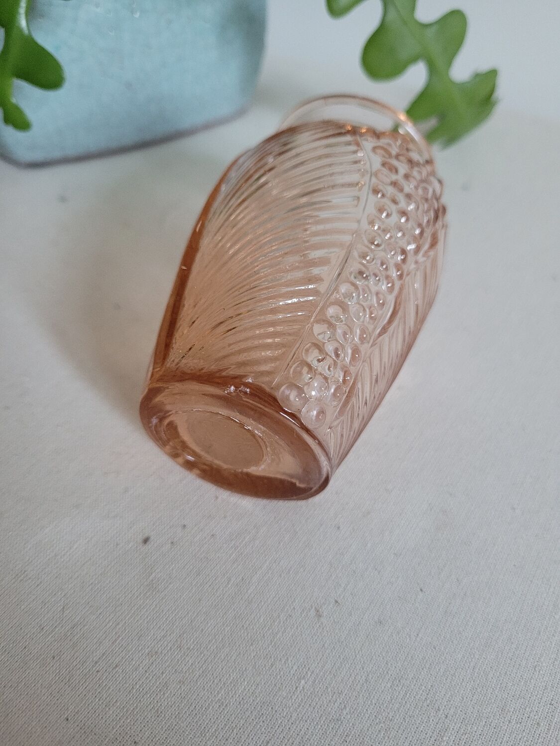 Small pink bulb vase