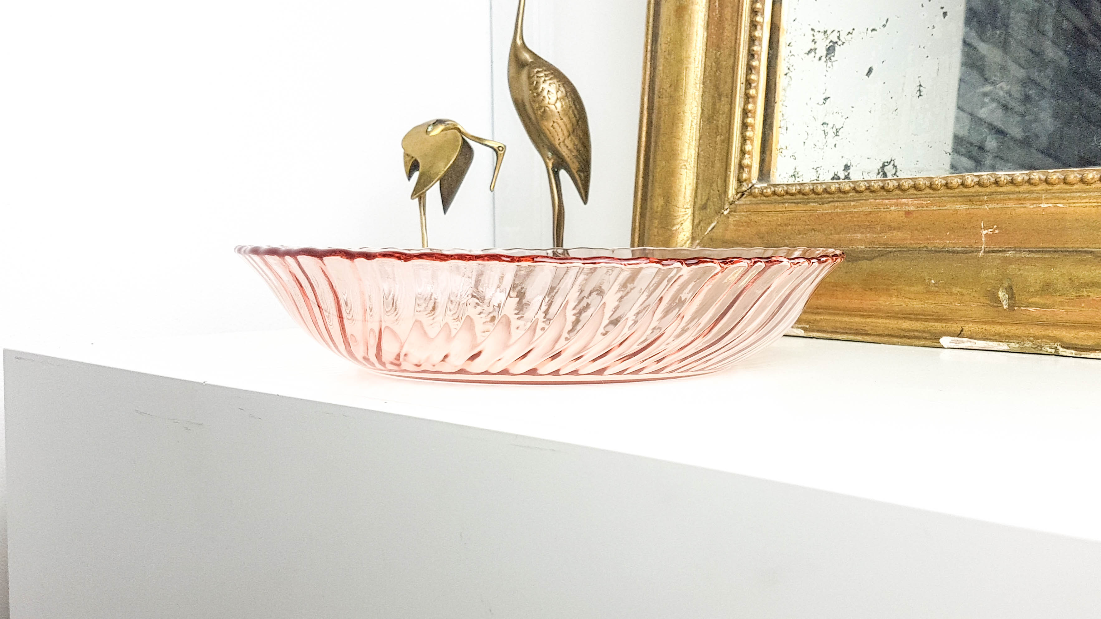 Round dish in pink depression glass "Rosaline" Arcoroc by Luminarc