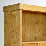 Armoire en pin, vers 1930